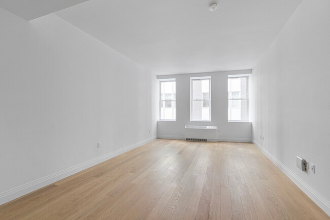 1 Wall St in New York, NY - Building Photo - Building Photo