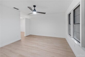 14 N 17th St in McAllen, TX - Building Photo - Building Photo