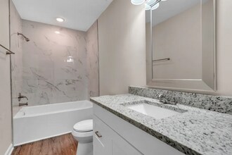 5030 Golf Link Ct in Stone Mountain, GA - Building Photo - Building Photo