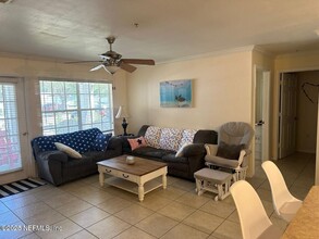 3591 Kernan Blvd S in Jacksonville, FL - Foto de edificio - Building Photo