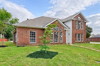2038 Biscayne Dr in Lewisville, TX - Building Photo - Building Photo