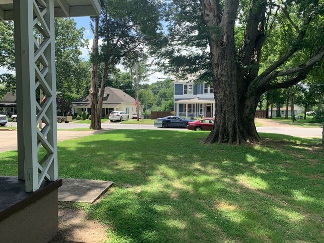 507-B E Sevier St in Benton, AR - Building Photo - Building Photo