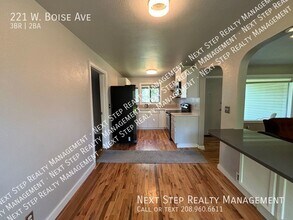 221 W Boise Ave in Boise, ID - Building Photo - Building Photo