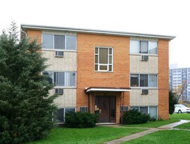 9608 Golf Ter in Des Plaines, IL - Building Photo