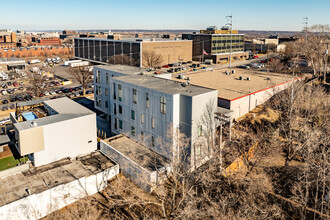 Pacific Vue in Omaha, NE - Building Photo - Building Photo