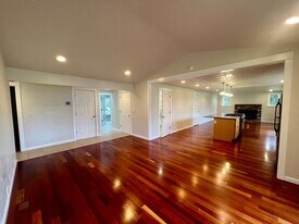 2027 26th Ave NW in Olympia, WA - Building Photo