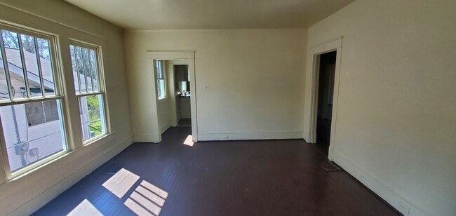 1004 Caldwell St in Greensboro, NC - Building Photo - Building Photo