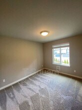 19923 Cypress Way in Lynnwood, WA - Building Photo - Building Photo