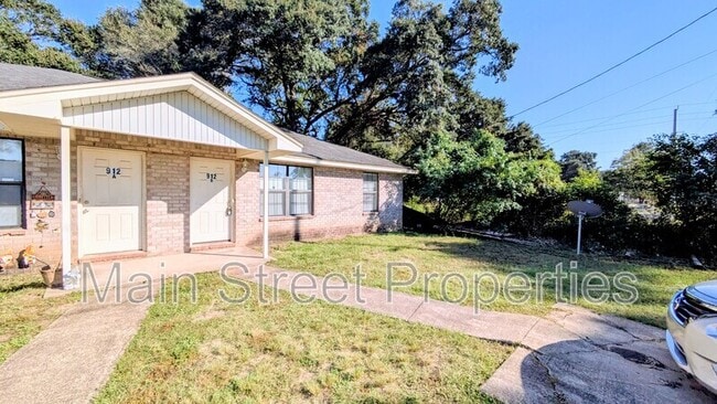 property at 912 Rentz Ave