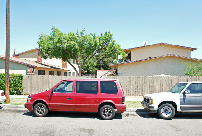 4611 E Andrews Ave in Fresno, CA - Building Photo - Building Photo