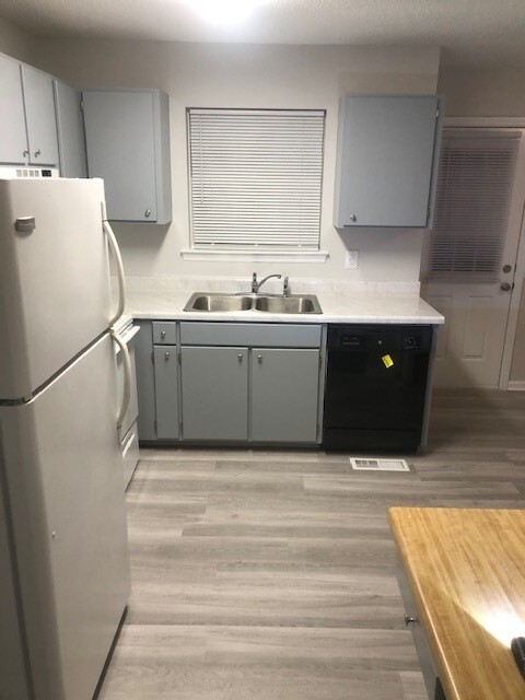 4926 brighton ln, Unit D in Hixson, TN - Building Photo - Building Photo