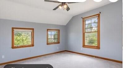 5261 Oakbrook Dr in Saginaw, MI - Building Photo - Building Photo