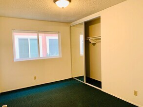 802 Jamaica Ct in San Diego, CA - Building Photo - Building Photo