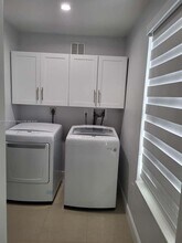 10356 SW 11th Terrace in Miami, FL - Foto de edificio - Building Photo