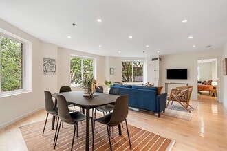 950 Massachusetts Ave in Cambridge, MA - Building Photo - Building Photo