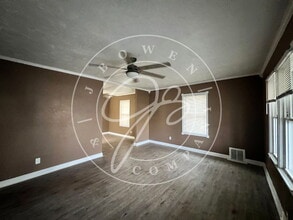 2038 Elliott Ave in Toledo, OH - Building Photo - Building Photo