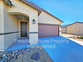 3543 E Wallowa Dr in Pahrump, NV - Building Photo - Building Photo