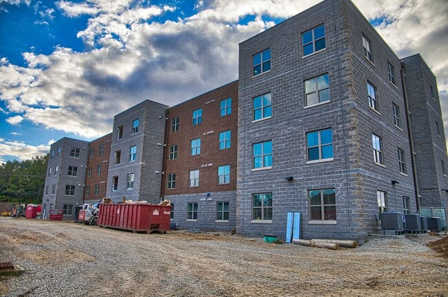 Murdoch Heights Apartments in Parkersburg, WV - Foto de edificio - Building Photo