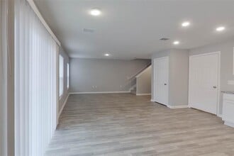 1709 Nebraska Loop in Sumterville, FL - Building Photo - Building Photo