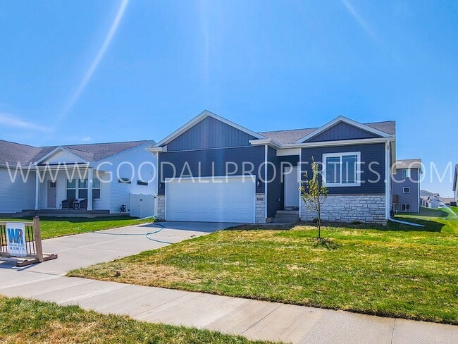 property at 640 NW Rosemont Dr