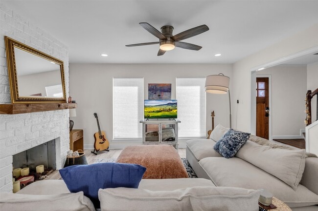 property at 1223 Saxony Ln