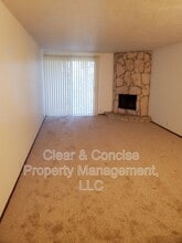 2671 Woodstone Pl in Eugene, OR - Building Photo - Building Photo