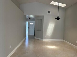 16586 NW 4th St in Pembroke Pines, FL - Building Photo - Building Photo