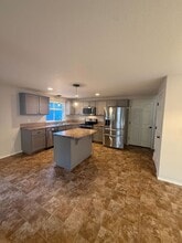 1215 SE 5th St in Battle Ground, WA - Building Photo - Building Photo