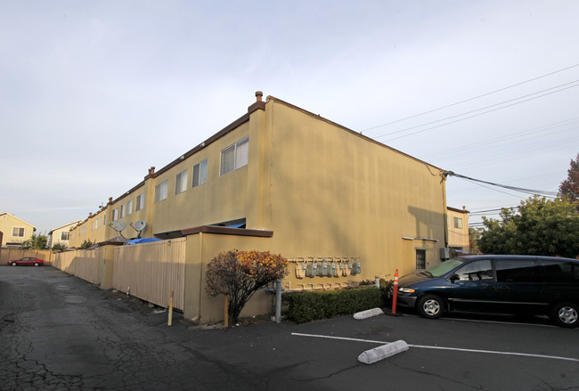 580 Buena Vista Ave in Alameda, CA - Building Photo - Building Photo