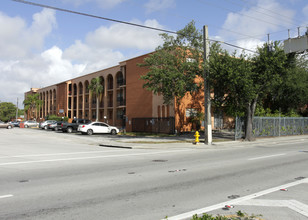 Monterey Apartments in North Miami, FL - Building Photo - Building Photo