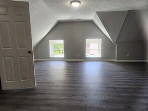 1816 W Jefferson St, Unit #3 in Louisville, KY - Building Photo - Building Photo