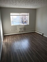 7919 Lake Ave in Cleveland, OH - Foto de edificio - Building Photo