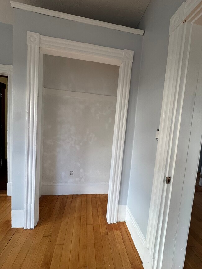 103 French Ave, Unit 2 in Brockton, MA - Building Photo - Building Photo