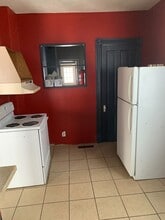 1304 Clay St in Cedar Falls, IA - Building Photo - Building Photo