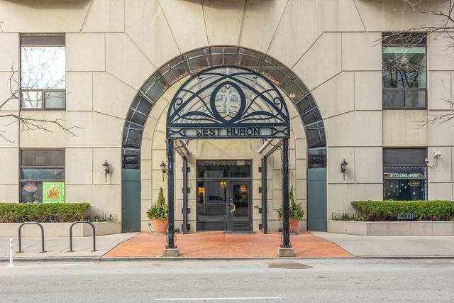 70 W Huron St in Chicago, IL - Building Photo - Building Photo