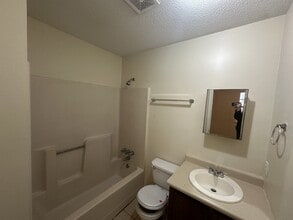 286 Pleasant St in Hinesville, GA - Building Photo - Building Photo