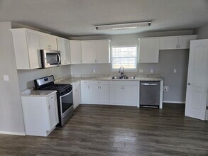 520 S Cedar Ave in Broken Arrow, OK - Building Photo - Building Photo