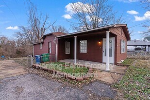9746 Diamond Dr in St. Louis, MO - Building Photo