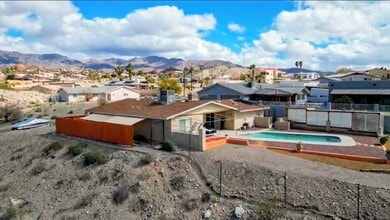 3767 Kicking Horse Dr, Unit Main House in Lake Havasu City, AZ - Building Photo - Building Photo