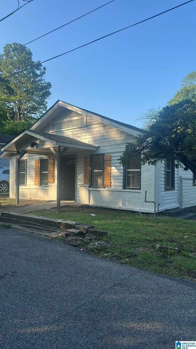 property at 2212 20th St N