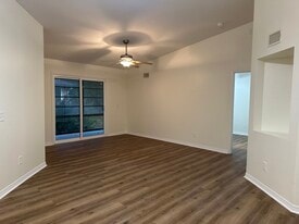 6019 Scotchwood Gln in Orlando, FL - Building Photo
