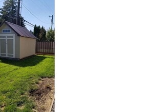 2192 West Appleway Ave. in Coeur d'Alene, ID - Foto de edificio - Building Photo