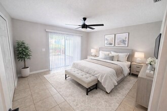 215 S Boyd St in Winter Garden, FL - Foto de edificio - Building Photo