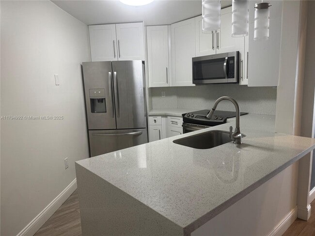property at 9419 Fontainebleau Blvd