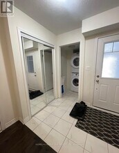 203 Lemieux Ct in Milton, ON - Building Photo - Building Photo