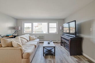 2222 N Harlem Ave in Elmwood Park, IL - Building Photo - Building Photo