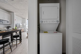 815 N Cleveland Ave in Chicago, IL - Building Photo - Building Photo