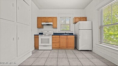 226 W 9th St in Jacksonville, FL - Building Photo - Building Photo