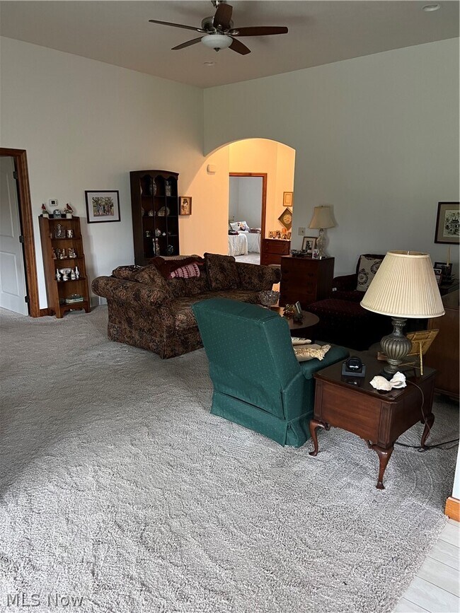 1177 Pine Bluff Dr NE in New Philadelphia, OH - Building Photo - Building Photo