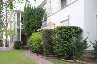 163 N Lapeer Dr in Beverly Hills, CA - Building Photo - Building Photo